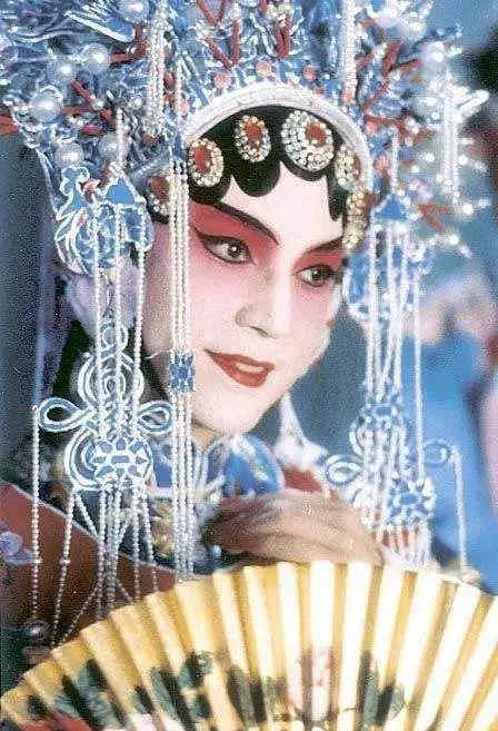 娱乐吃瓜君娘娘,揭秘娱乐圈背后的那些事儿  第3张